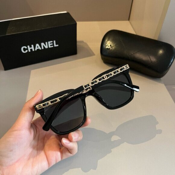 CHANEL Black Square Sunglasses - Picture 5 of 7